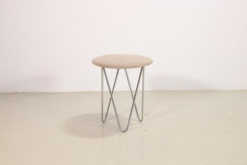 Leuke vintage design kruk met chrome hairpin poten, Huis en Inrichting, Krukjes, Gebruikt, IJzer, Ophalen of Verzenden