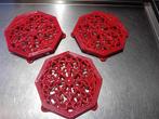 Hippe gietijzeren onderzetters rood., Ophalen, Zo goed als nieuw