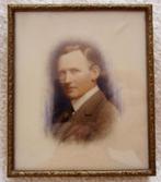 ==portret miniatuur van een man== c a 1920==, Antiek en Kunst, Kunst | Schilderijen | Klassiek, Ophalen of Verzenden