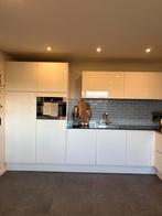Keuken in zeer goede staat - moet weg!, Huis en Inrichting, Keuken | Complete keukens, Ophalen, Wit, Hoekkeuken, Zo goed als nieuw