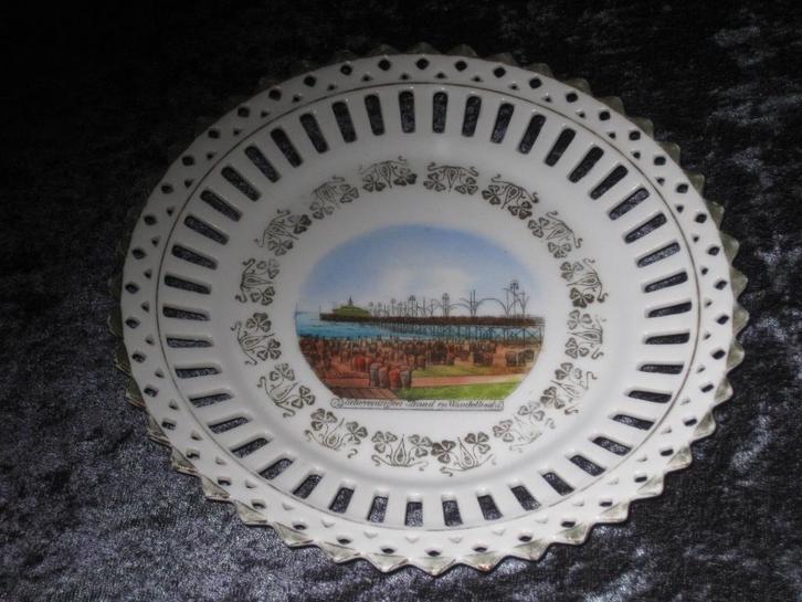 Souvenir Scheveningen Strand En Wandelhoofd Porselein Bord, Antiek en Kunst, Antiek | Porselein, Ophalen