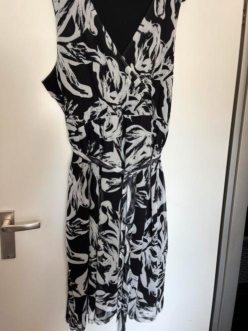 Prachtige gevoerde jurk van miss etam plus maat 50, Kleding | Dames, Jurken, Nieuw, Maat 46/48 (XL) of groter, Zwart, Onder de knie