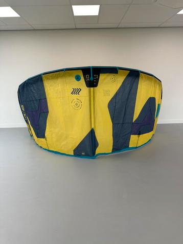 Duotone dice 2023 10m beschikbaar voor biedingen