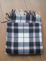 Warme sjaal. Rose,zwart,grijs. 65/180. Zgan., Ophalen of Verzenden, Zo goed als nieuw, Maat 46/48 (XL) of groter, Sjaal