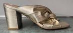 Claudie Pierlot. Leren slippers. Mt 39., Kleding | Dames, Schoenen, Slippers, Overige kleuren, Ophalen of Verzenden, Zo goed als nieuw