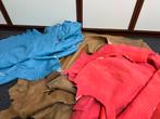 18 Mooie lappen leer kleuren Camel, Blauw, Koraal rood, Hobby en Vrije tijd, Stoffen en Lappen, Leer of Kunstleer, Ophalen of Verzenden