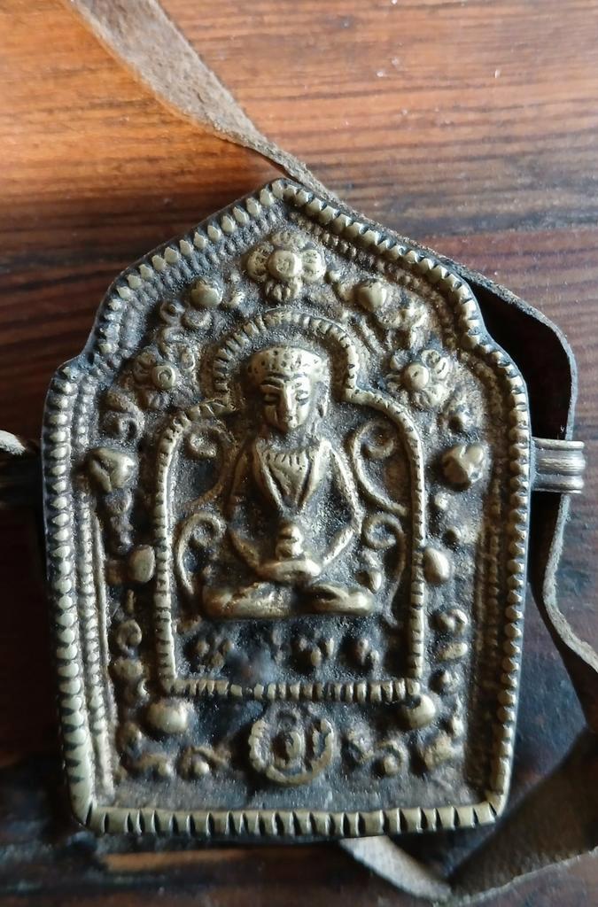 Tibetaanse GAU GHAU Amitayus amulet, Huis en Inrichting, Woonaccessoires | Boeddhabeelden, Gebruikt, Ophalen of Verzenden