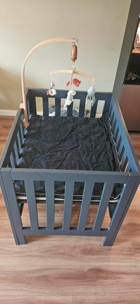 Box Bopita donkergrijs + optie Little Dutch muziekmobiel, Kinderen en Baby's, Boxen, Gebruikt, Rechthoekig, In hoogte verstelbaar