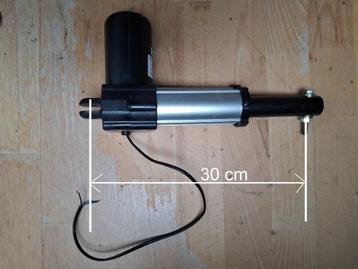 actuator 12-30 Volt DC elektromotor die 400kg kan drukken  beschikbaar voor biedingen