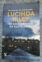 Lucinda Riley - De geheimen van de kostschool, Ophalen of Verzenden, Zo goed als nieuw, Nederland