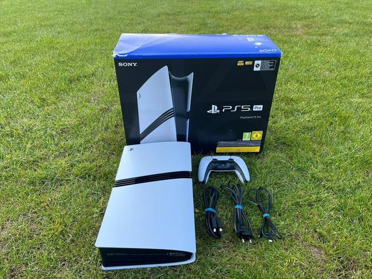 Playstation 5 pro 2tb + controller, Spelcomputers en Games, Spelcomputers | Sony PlayStation 5, Zo goed als nieuw, Playstation 5