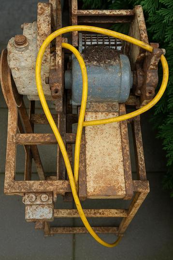 Speculaas machine beschikbaar voor biedingen