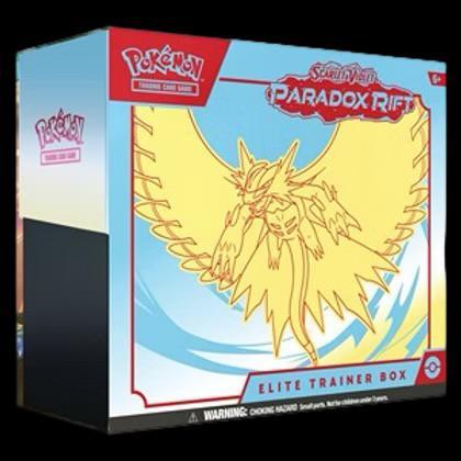 Pokémon Paradox Rift Roaring Moon elite trainer box, Hobby en Vrije tijd, Verzamelkaartspellen | Pokémon, Zo goed als nieuw, Ophalen of Verzenden