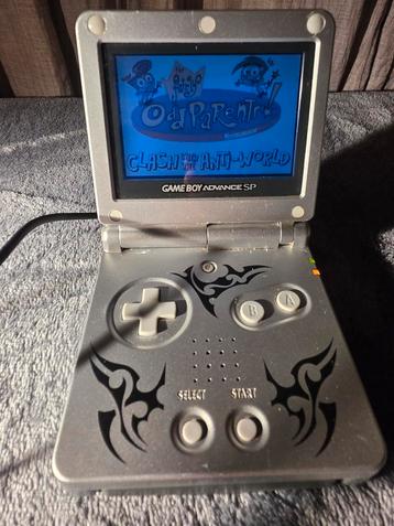 Game Boy Advance SP - Zilver beschikbaar voor biedingen
