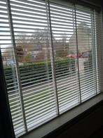 TE KOOP Witte horizontale houten jaloezie, Ophalen, Gebruikt, Wit, 50 tot 100 cm
