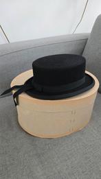 Te koop: mooie Ascot dressuurhoed met accessoire, Dressuur, Overige typen, Ophalen of Verzenden, Zo goed als nieuw