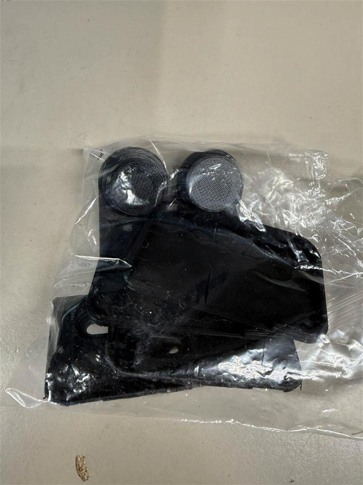 2 x Audi A5 hoedenplank bagageafdekking achterklepclips 8T88, Auto diversen, Auto-accessoires, Nieuw, Ophalen of Verzenden