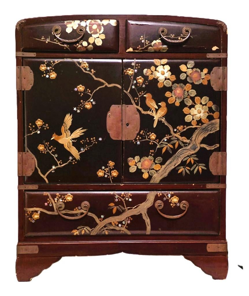 Antiek Japans kabinet, lakwerk met parelmoer., Antiek en Kunst, Ophalen of Verzenden