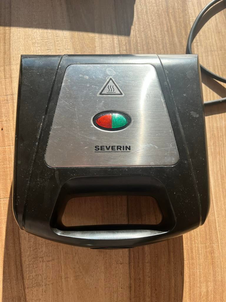 Severin Tosti IJzer 3-in-1 met Verwisselbare Platen, Ophalen, Uitneembare platen, Gebruikt
