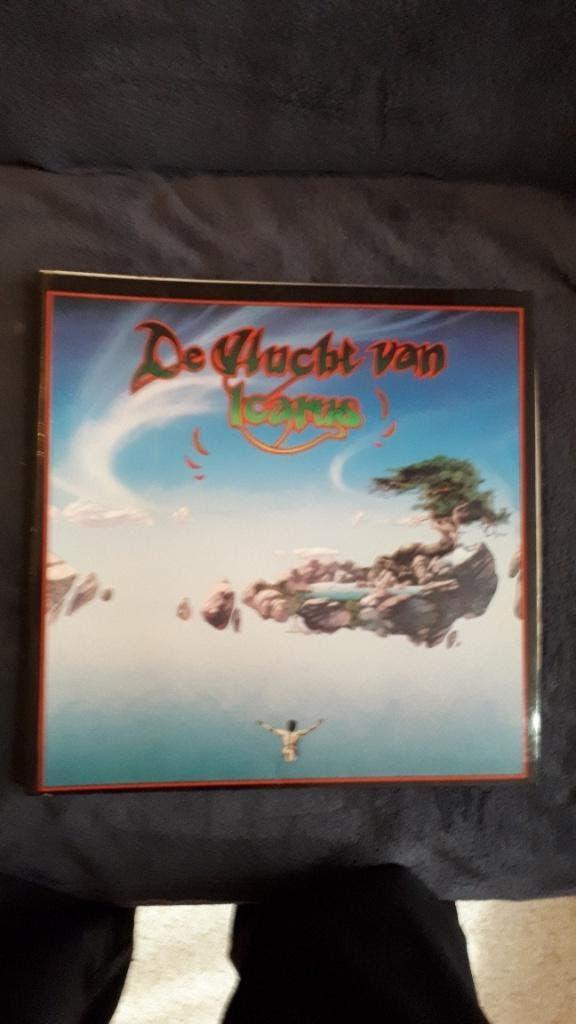 De Vlucht van Icarus - Artbook (Roger Dean), Gelezen, Eén stripboek, Ophalen of Verzenden, Roger Dean