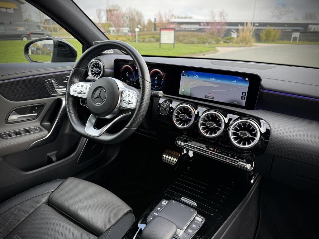Mercedes A-klasse 250 e AMG Limousine A250e Panoramadak|Burm, Gebruikt, Zwart, Bedrijf, Hybride Elektrisch/Benzine