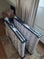 logeerbedden 2x 1 persoons opklapbaar, Huis en Inrichting, Slaapkamer | Bedden, Ophalen, Gebruikt, Eenpersoons, Zwart