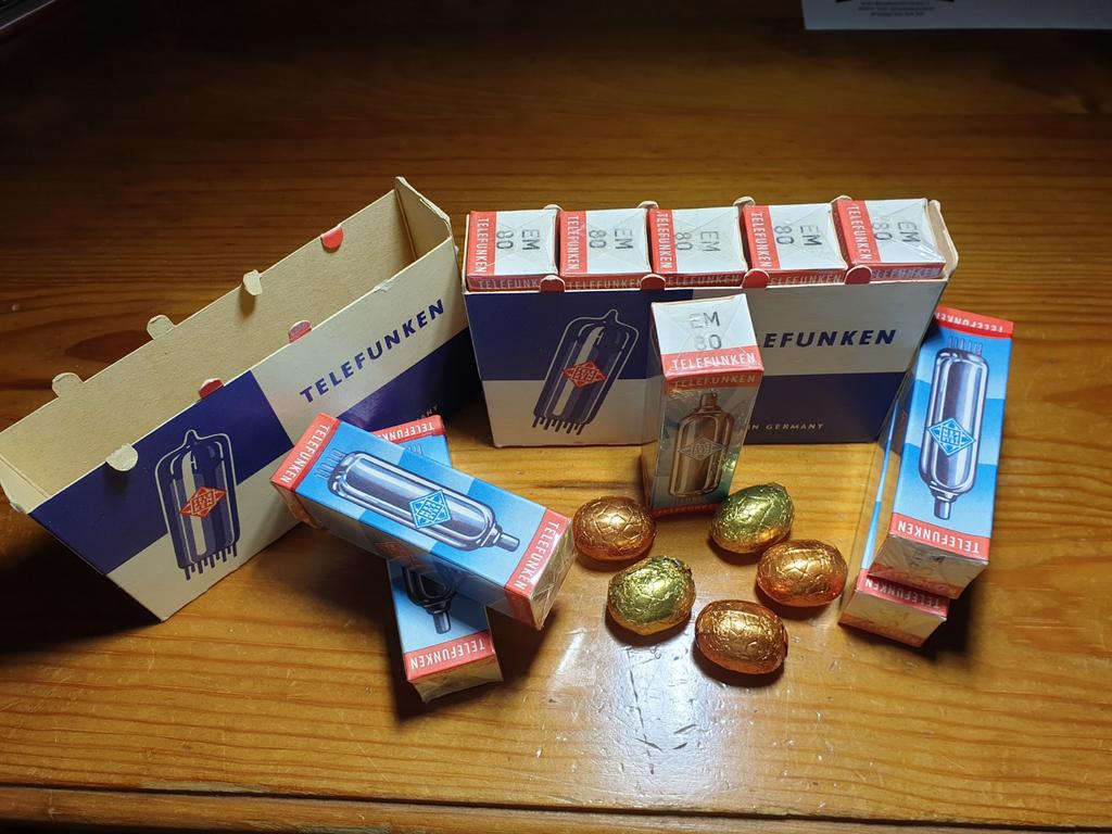 10 x EM80 Telefunken afstemogen geseald in originele sleeves, Antiek en Kunst, Ophalen of Verzenden