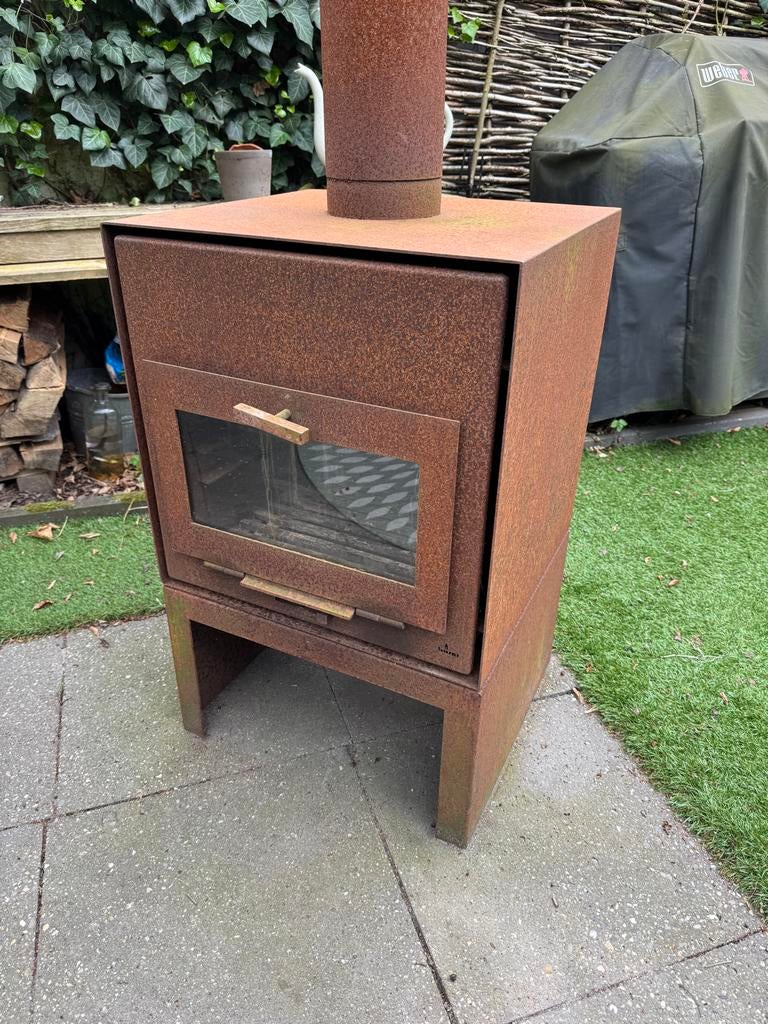 Burni Buitenkachel van cortenstaal, 87hx55bx50d, Ophalen, Gebruikt