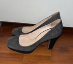 Prada hakken, Ophalen of Verzenden, Zo goed als nieuw, Grijs