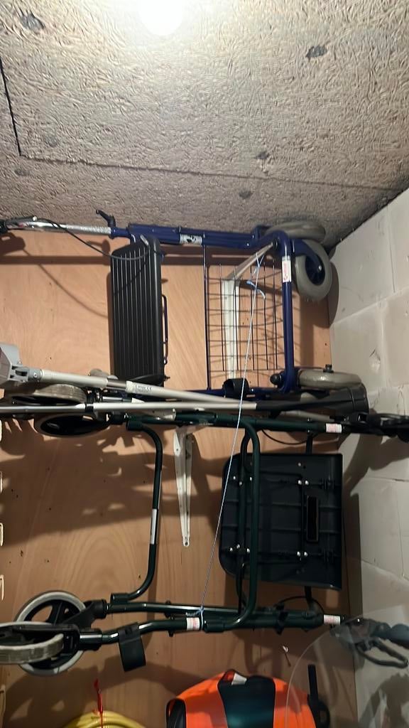 2 nieuwe rollators nooit gebruikt wel oud model, Ophalen of Verzenden, Zo goed als nieuw
