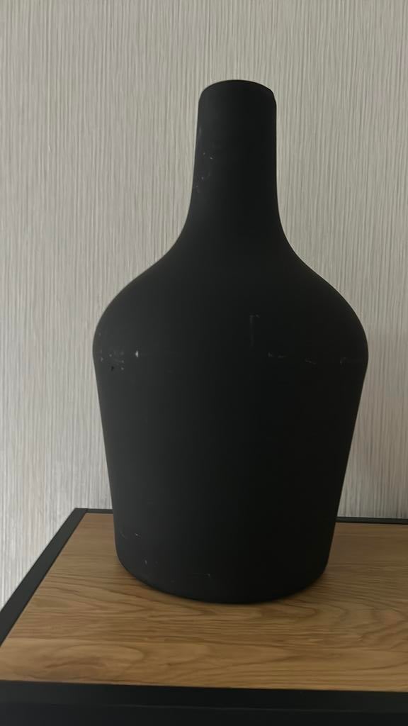 Zwarte vaas., Huis en Inrichting, Woonaccessoires | Vazen, Ophalen, Gebruikt, Zwart, Glas