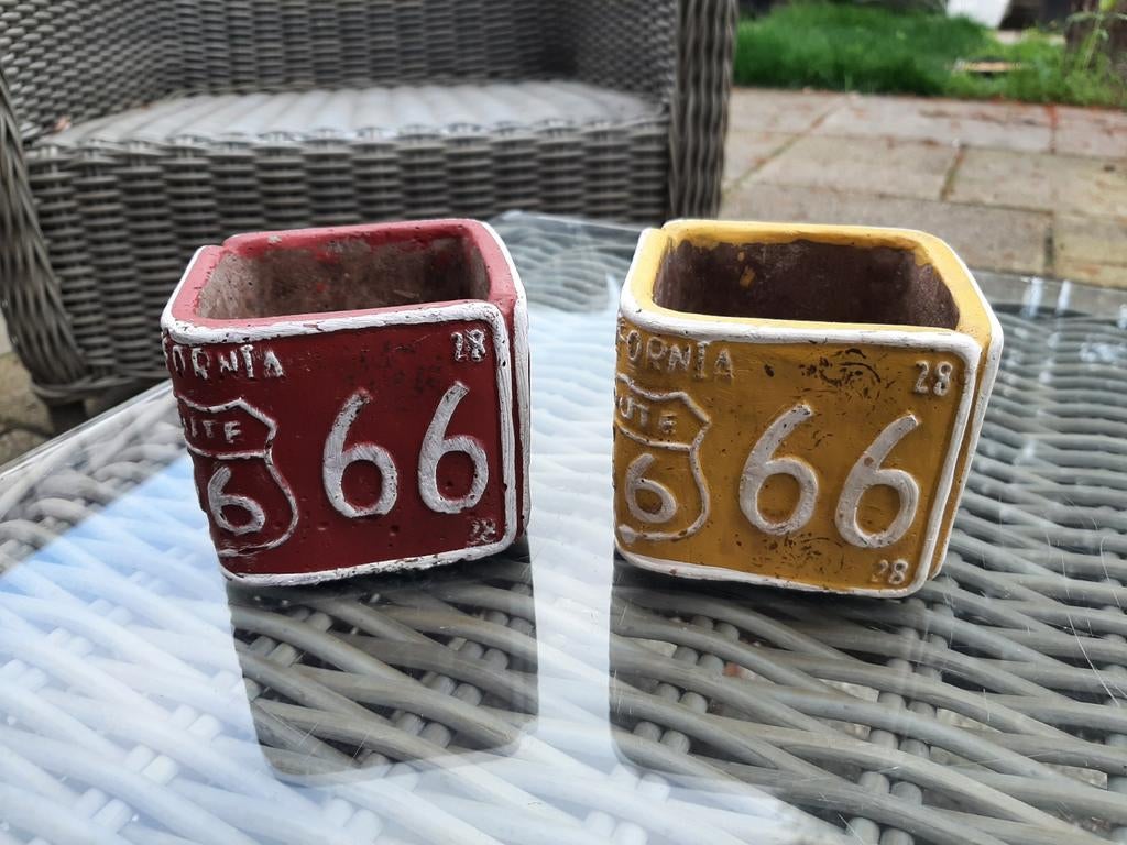 2 Route 66 planten potten, Ophalen of Verzenden, Rond, Aardewerk, Minder dan 25 cm