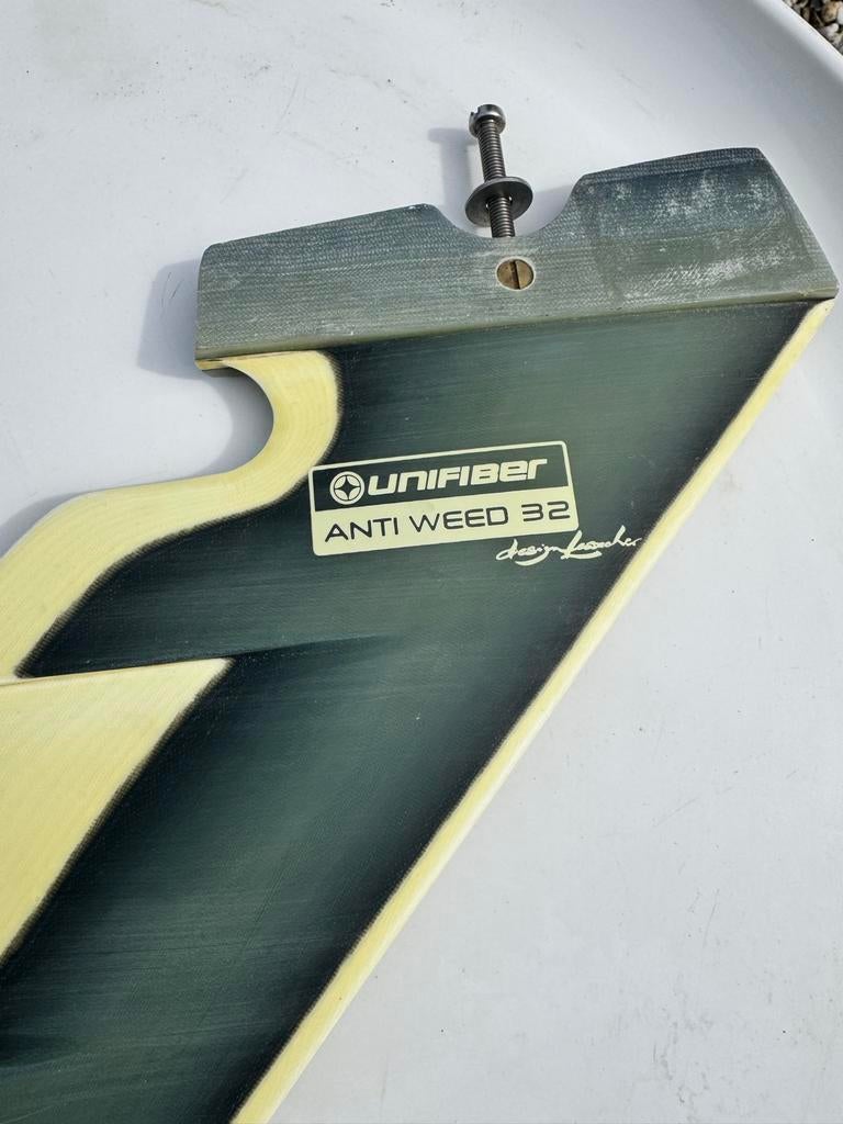 Diverse surf spullen: vinnen, mastverlenger, base, protector, Watersport en Boten, Gebruikt, Overige typen, Ophalen of Verzenden