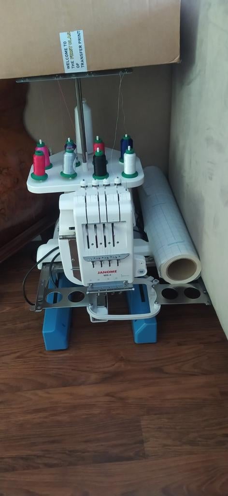 Janome MB-4S borduurmachine met accessoires, Ophalen