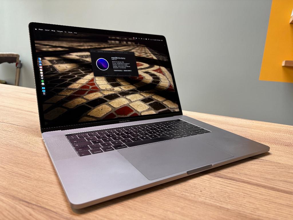 Macbook Pro 15" 2016 - nieuwe accu - 512 GB SSD, 16 GB ram, Computers en Software, Apple Macbooks, Gebruikt, 2 tot 3 Ghz, Qwerty