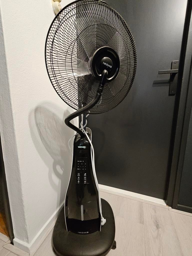 IKOHS TROPWIND ventilator met vernevelaar - Goede staat, Ophalen, Gebruikt, Statiefventilator