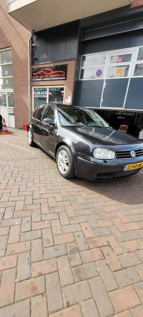 Volkswagen Golf 2.8 V6 150KW 4MOTION 2000 Zwart, Auto's, Stof, Beige, 700 kg, Origineel Nederlands
