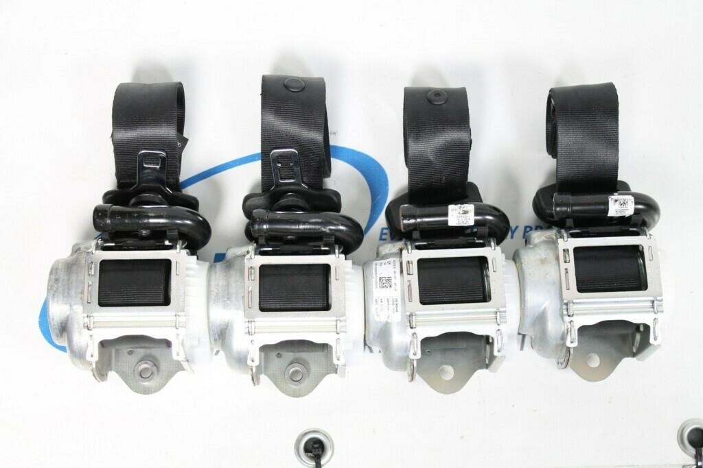 2 x gordels vooraan + 2 x achteraan Ford Fiesta ST, Auto-onderdelen, Interieur en Bekleding