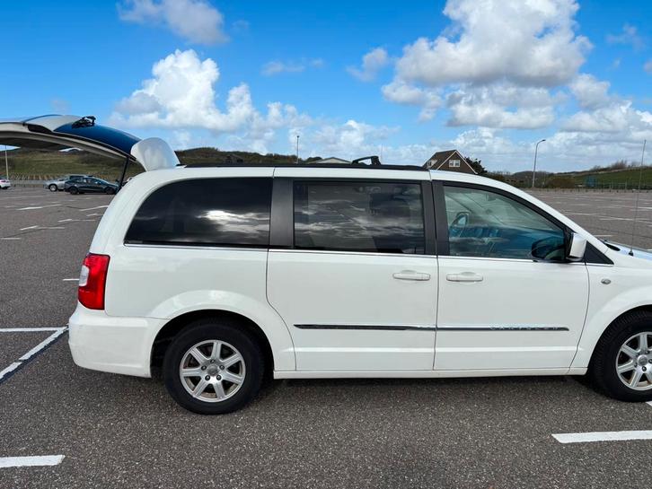 Chrysler 2012 Wit, Auto's, Chrysler, Particulier, Grand Voyager, ABS, Achteruitrijcamera, Airbags, Airconditioning, Alarm, Boordcomputer