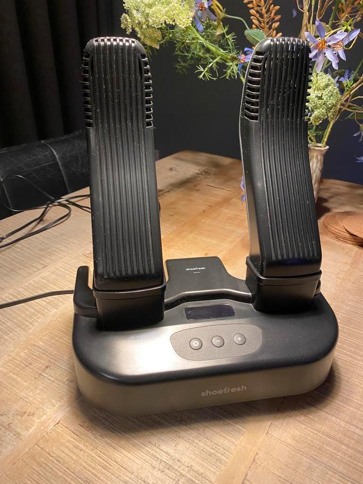 Shoefresh SF50 - schoenendroger + multihouders met ozon, Sport en Fitness, Gezondheidsproducten en Wellness, Zo goed als nieuw