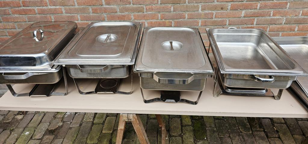 Drie RVS chafing dishes met deksels /koel / warmhoud, Ophalen, Zilver, Metaal, Overige typen