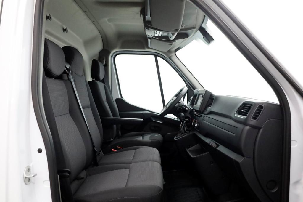 Renault Master T35 2.3 dCi 135pk L2H2 Comfort Airco/Navi NIE, Auto's, Bestelauto's, Voorwielaandrijving, 136 pk, Gebruikt, Euro 6