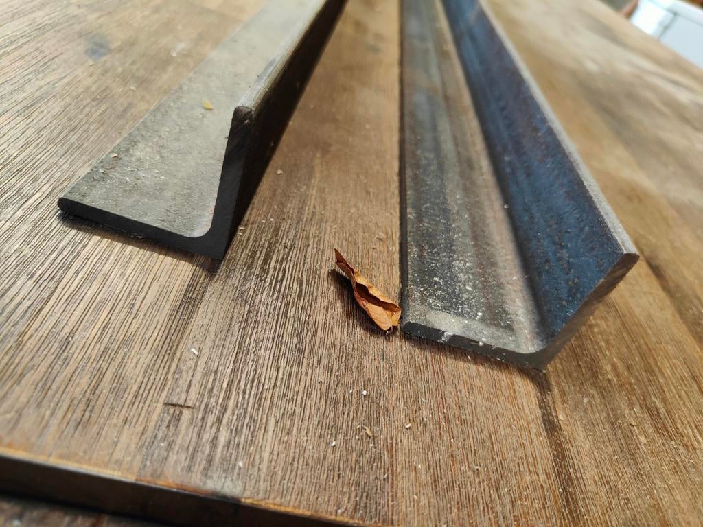 Stalen/ijzeren hoekprofielen 2 stuks, Ophalen