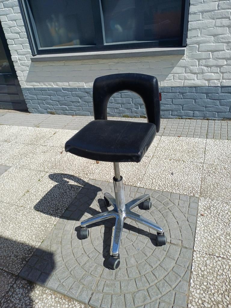 Kappersfiets, knipkruk. Met rugsteun.
