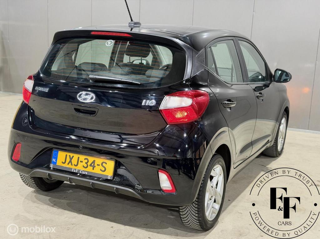 Hyundai i10 1.0 |Carplay|Stoelverwarming|Lane assist, Voorwielaandrijving, Stof, Gebruikt, Start-stop-systeem