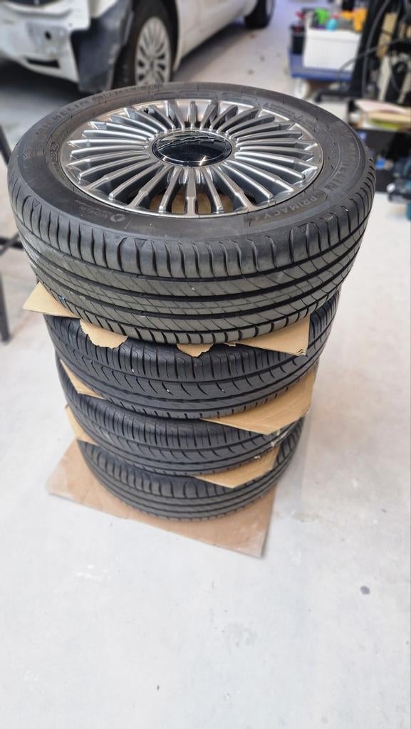 Fiat 500e 16 inch velgen met zomerbanden IN ZEER GOEDE STAAT, Auto-onderdelen, Banden en Velgen, Ophalen, Gebruikt, 16 inch, Banden en Velgen
