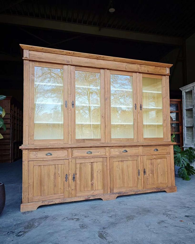 Antieke grenenhouten winkelkast | Brede winkelvitrine #2579, Antiek en Kunst, Antiek | Meubels | Kasten, Ophalen of Verzenden