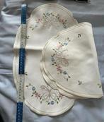 Vintage tafelkleed €7 p.s. 12 voor 2, Ophalen