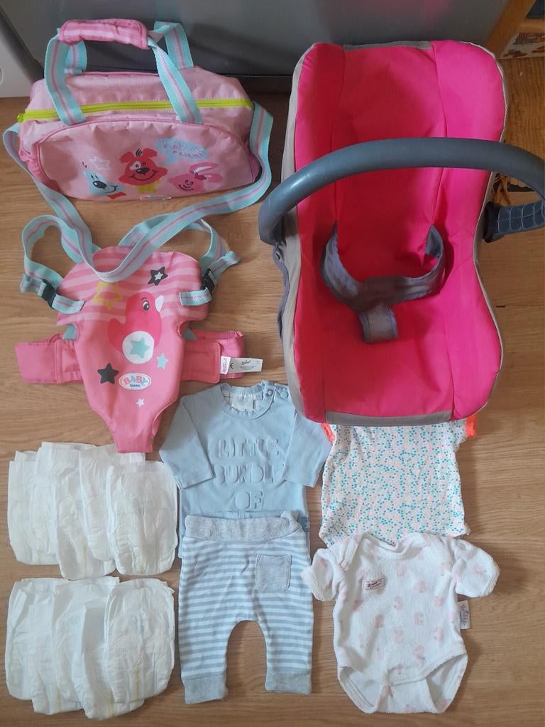 Baby born e.a. poppen spullen maxi cosi draagzak kleertjes, Ophalen of Verzenden, Gebruikt, Babypop