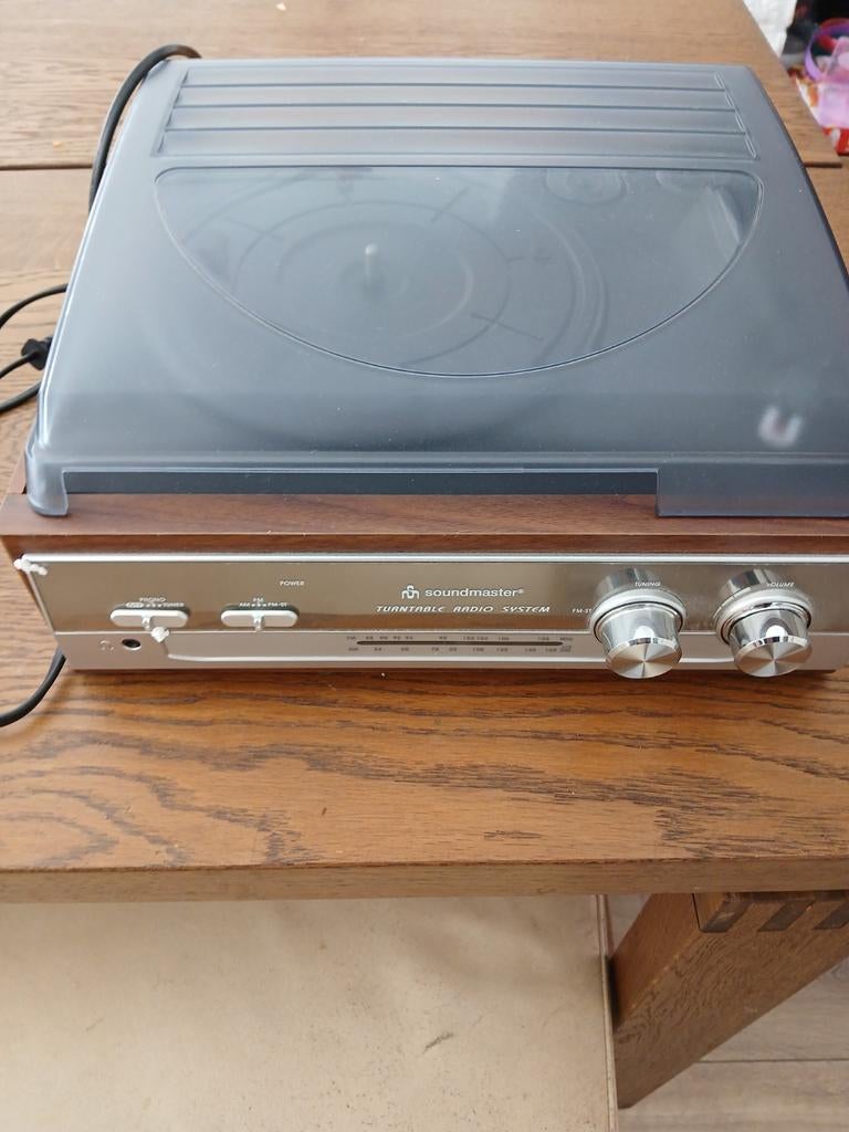 Soundmaster PL186H Platenspeler Met Radio